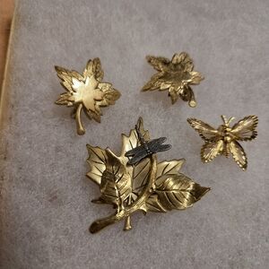 Gold Tone Leaf and Dragonfly Brooch Set